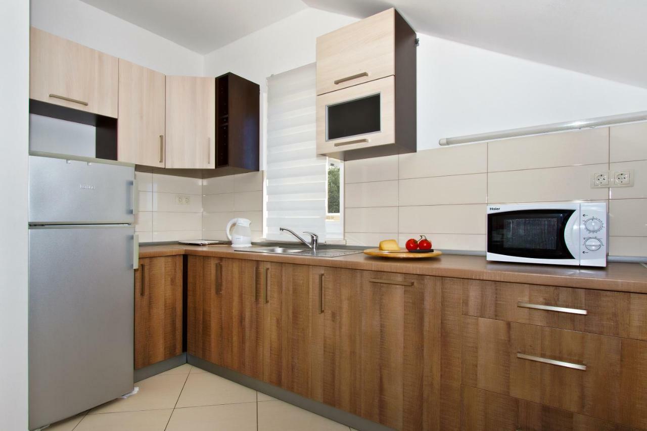 Villa Omis Michy - Family House For Big And Small Groups Eksteriør billede