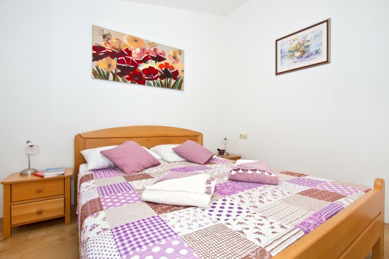 Villa Omis Michy - Family House For Big And Small Groups Eksteriør billede