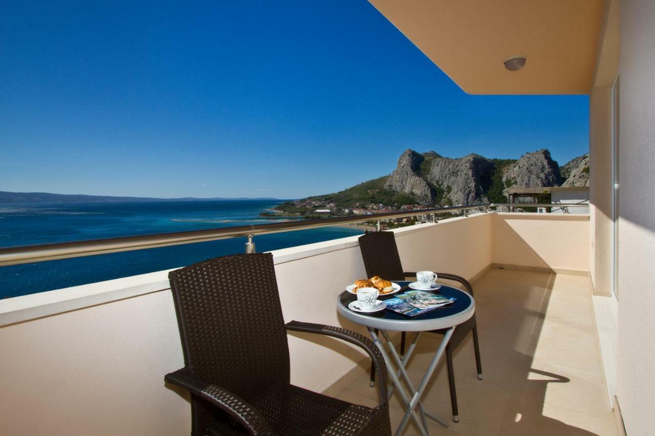 Villa Omis Michy - Family House For Big And Small Groups Eksteriør billede