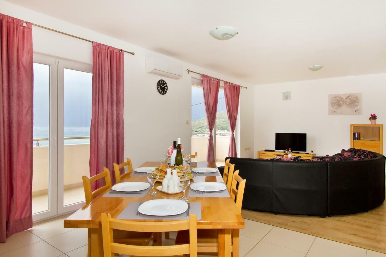 Villa Omis Michy - Family House For Big And Small Groups Eksteriør billede