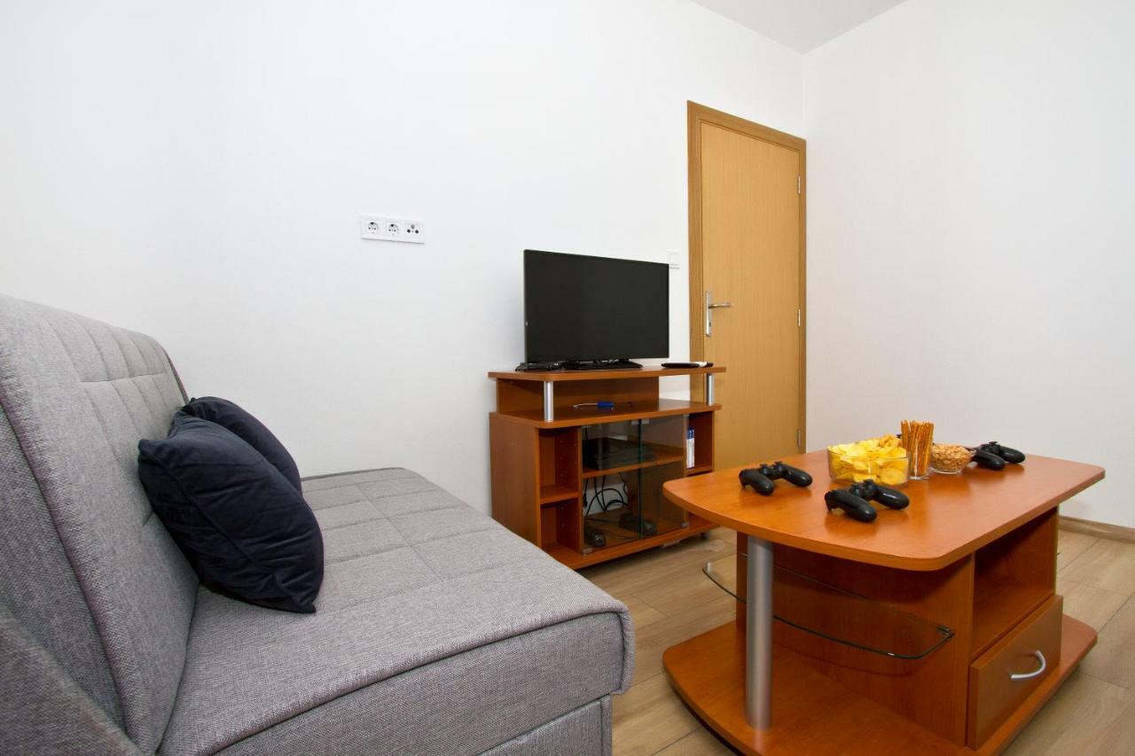 Villa Omis Michy - Family House For Big And Small Groups Eksteriør billede